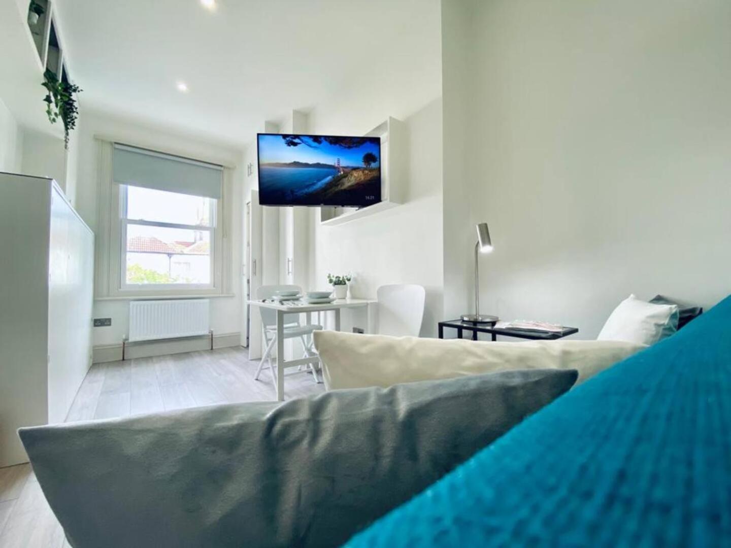 Apt 08 Beachside Beauty Central Studio Steps From Cafes Brighton ภายนอก รูปภาพ