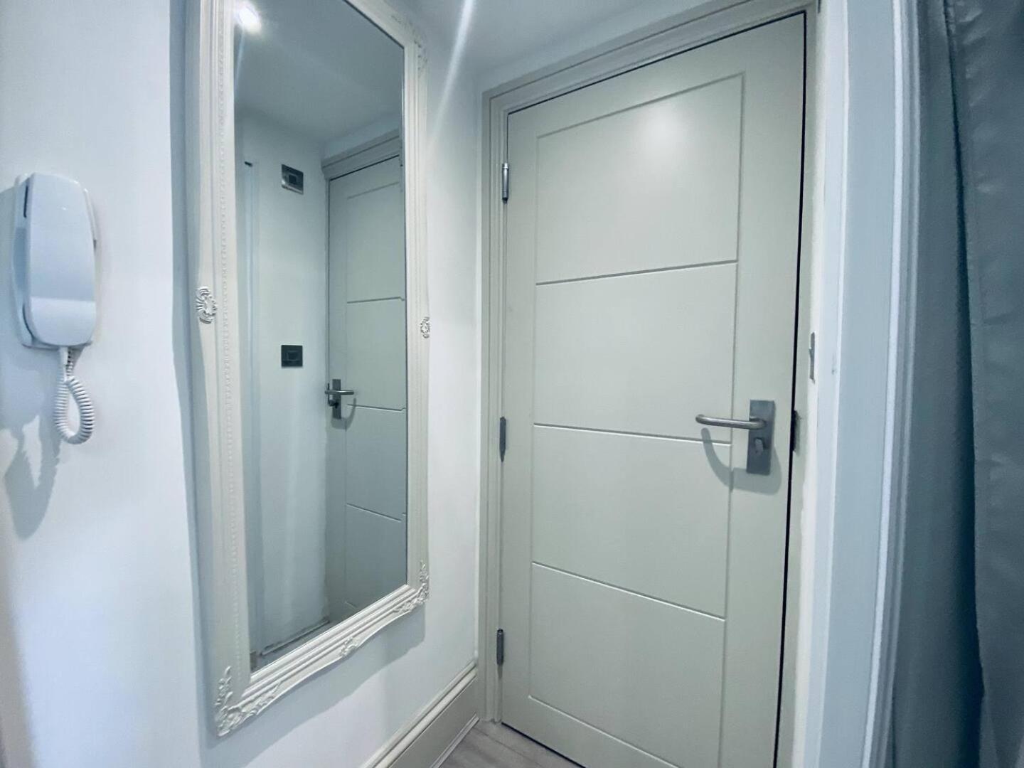 Apt 08 Beachside Beauty Central Studio Steps From Cafes Brighton ภายนอก รูปภาพ