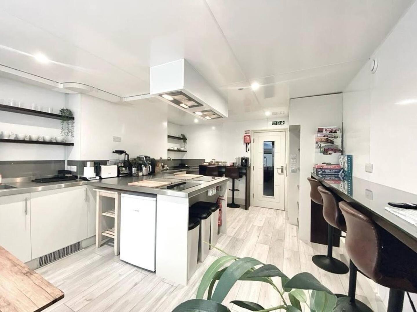 Apt 08 Beachside Beauty Central Studio Steps From Cafes Brighton ภายนอก รูปภาพ