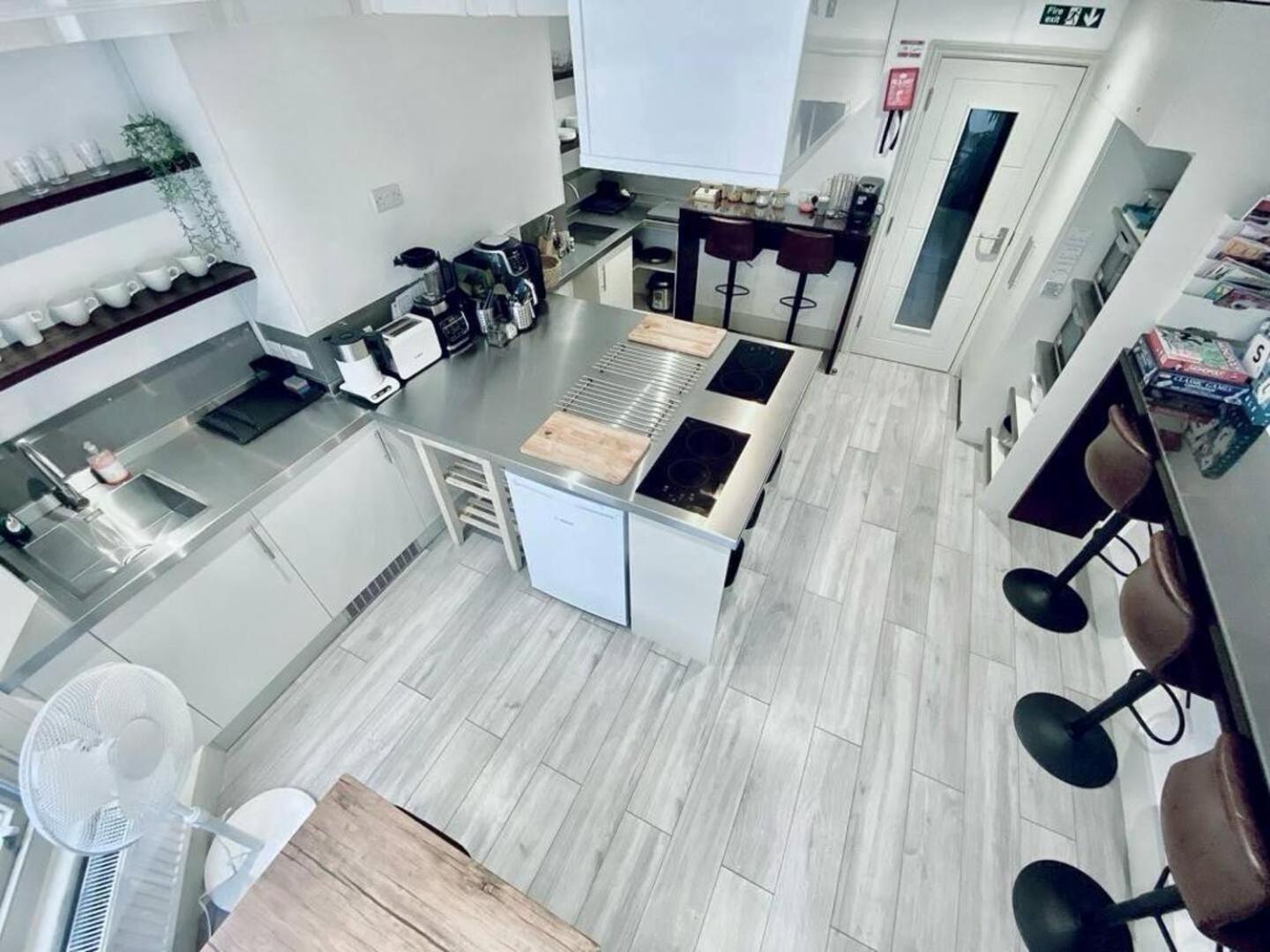 Apt 08 Beachside Beauty Central Studio Steps From Cafes Brighton ภายนอก รูปภาพ
