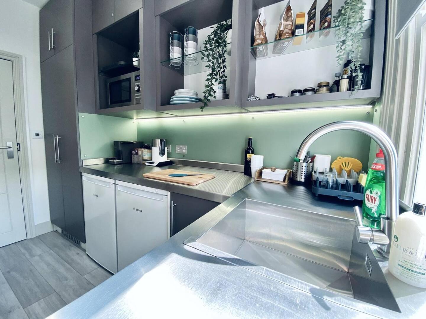 Apt 08 Beachside Beauty Central Studio Steps From Cafes Brighton ภายนอก รูปภาพ